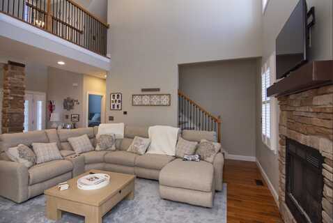 393 James River Rd, Lewisburg, WV 24901