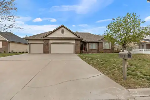 104 W 36th Ave, Hutchinson, KS 67502