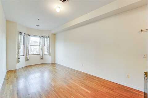 618 WASHINGTON ST, Hoboken, NJ 07030