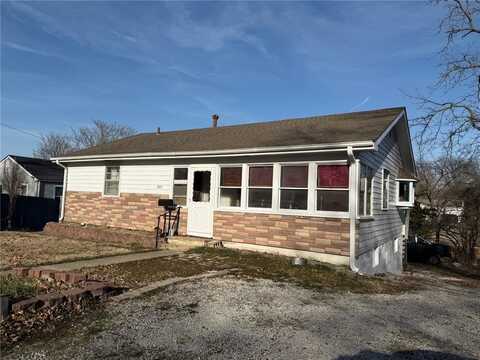 3303 S Overton Street, Independence, MO 64052
