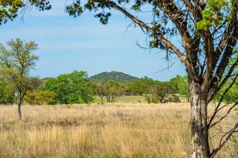 185 Coldwater Dr, Center Point, TX 78010