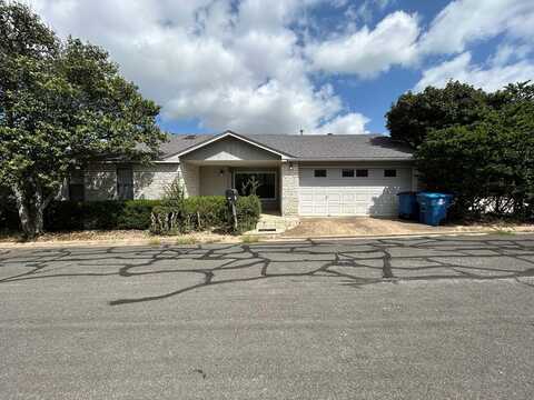 250 Old Oaks Path, Kerrville, TX 78028