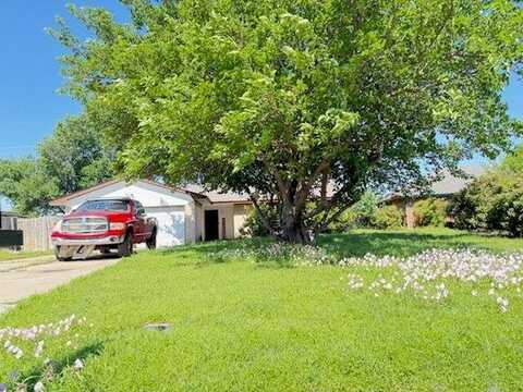 1904 NW 66th Cir, Lawton, OK 73505