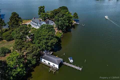 498 Seaboard Dr, Reedville, VA 22539