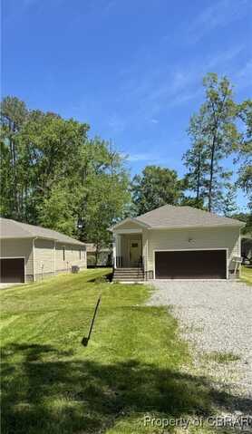 3557 ODI St, West Point, VA 23181