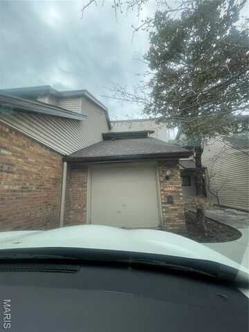 1747 Russet Valley Drive, Saint Louis, MO 63146