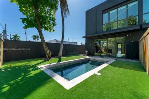 227 NW 39th St, Miami, FL 33127