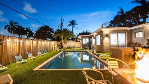 1024 NE 4th St, Hallandale Beach, FL 33009