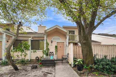 1846 Racquet Ct, North Lauderdale, FL 33068