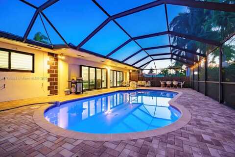 1141 N Northlake Dr, Hollywood, FL 33019