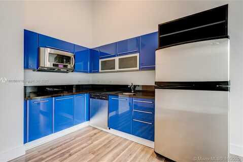 244 Biscayne Blvd, Miami, FL 33132