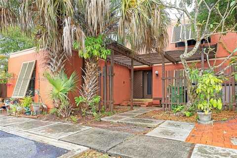 10275 Greenhouse Rd, Pembroke Pines, FL 33026