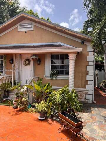 1176 NW 38th St, Miami, FL 33127