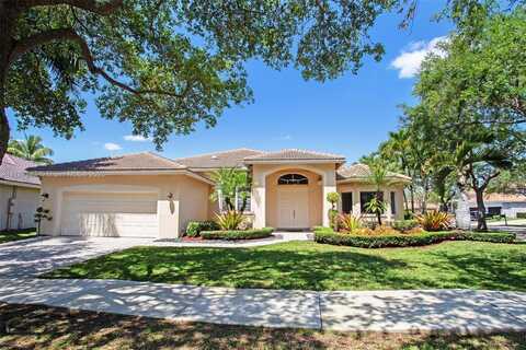 3848 Oak Ridge Cir, Weston, FL 33331