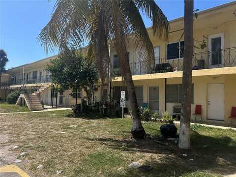 70 NW 77th St, Miami, FL 33150