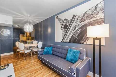 100 Lincoln Rd, Miami Beach, FL 33139