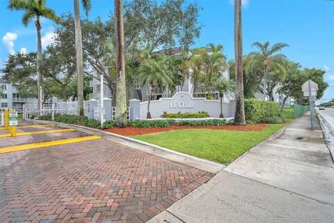 8660 SW 212th St, Cutler Bay, FL 33189
