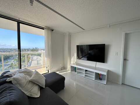 13499 Biscayne Blvd, North Miami, FL 33181
