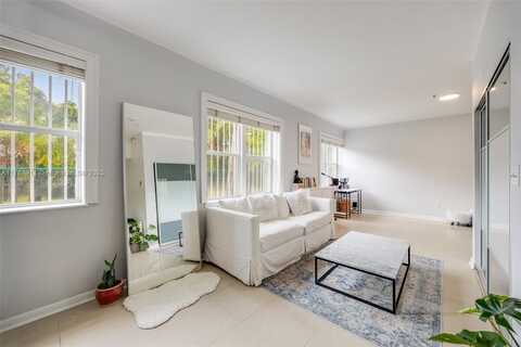 1521 Lenox Ave, Miami Beach, FL 33139