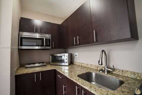 1752 NW 1st St, Miami, FL 33125