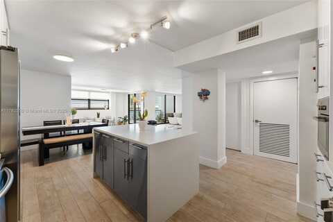 5845 Collins Ave, Miami Beach, FL 33140