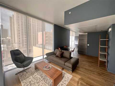 151 SE 1st St, Miami, FL 33131