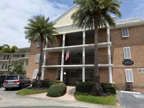 450 Paradise Isle Blvd, Hallandale Beach, FL 33009