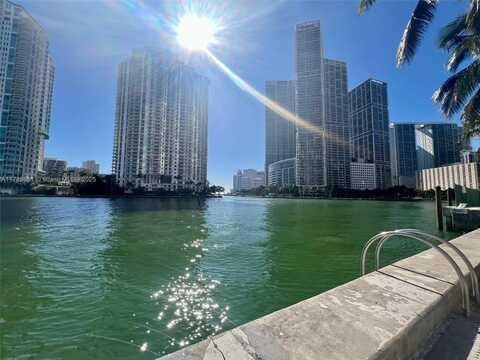300 S Biscayne Blvd, Miami, FL 33131