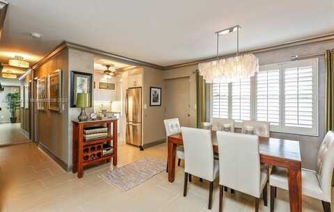 220 Kings Point Dr, Sunny Isles Beach, FL 33160