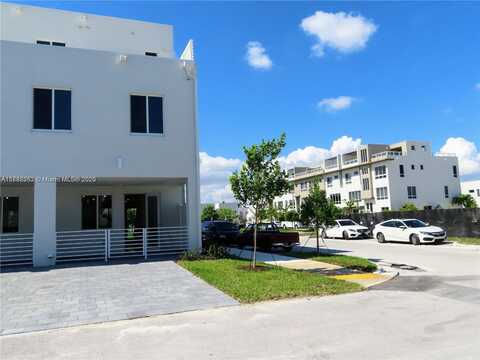 6401 NW 103rd Pl, Doral, FL 33178