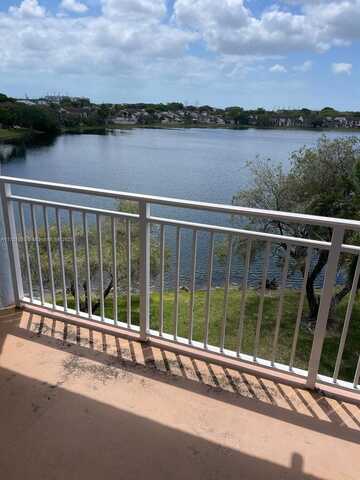 9375 Fontainebleau Blvd, Miami, FL 33172