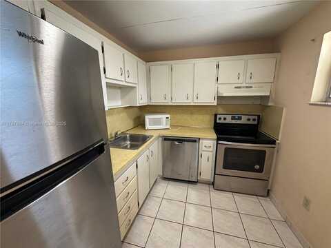 8250 Byron Ave, Miami Beach, FL 33141