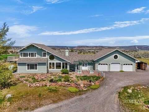 145 Buck Ln, Alturas, CA 96101