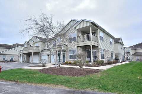 N17w26538 Meadowgrass Cir, Pewaukee, WI 53072