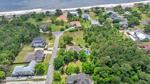 119 Victoria Lane, Pass Christian, MS 39571