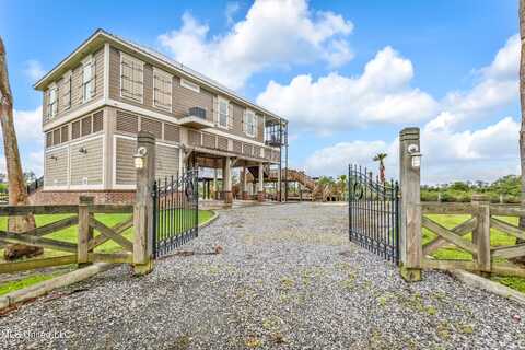 5019 Hawaii Street, Bay Saint Louis, MS 39520