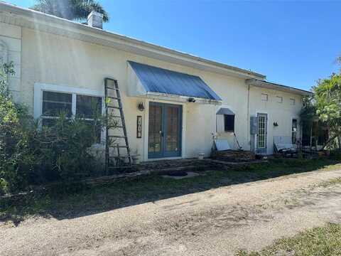 1916 MYRTLE AVENUE, PUNTA GORDA, FL 33950