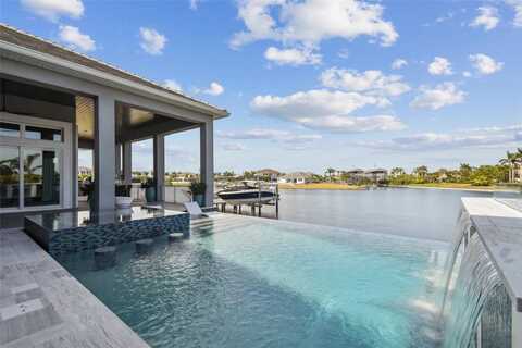 813 MANNS HARBOR DRIVE, APOLLO BEACH, FL 33572