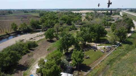17439 E Kings Canyon, CENTERVILLE, CA 93657