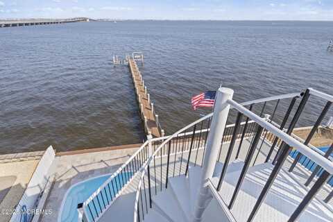 107 Bay Shore Drive, Toms River, NJ 08753