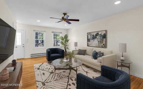 5 Plaza De Las Flores, Freehold, NJ 07728