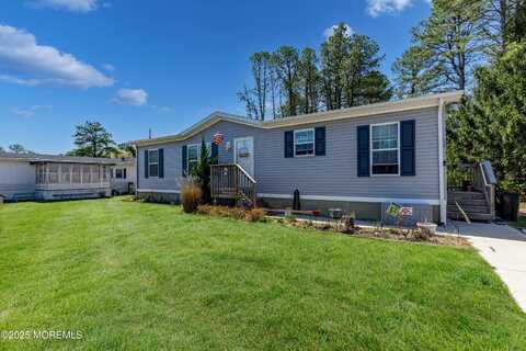 11 Warbler Court, Whiting, NJ 08759