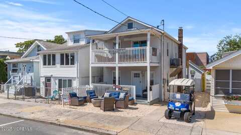 30 Farragut Avenue, Seaside Park, NJ 08752