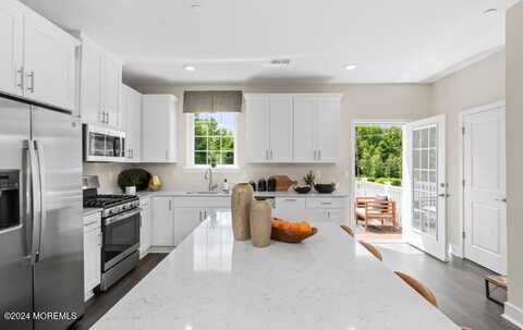 11 Primrose Court, Manalapan, NJ 07726
