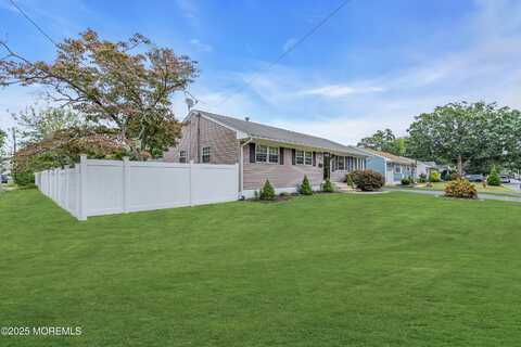 301 Arrowhead Park Drive, Brick, NJ 08724