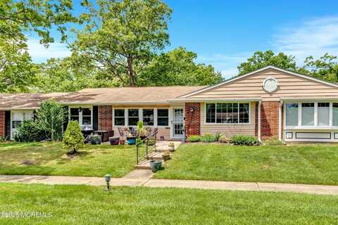 627 Huntington Drive, Lakewood, NJ 08701