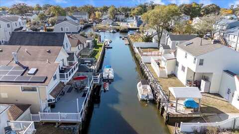 31 Arthur Street, Baldwin, NY 11510
