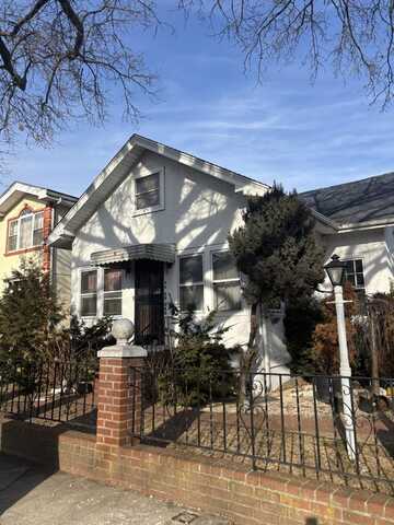 85-55 262 Street, Floral Park, NY 11001