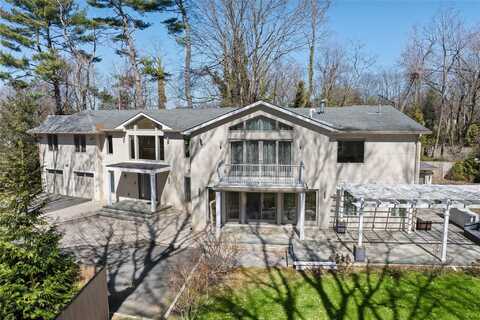 8 The Locusts, Roslyn Estates, NY 11576