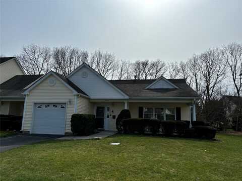 1404 Pebble Beach Path, Riverhead, NY 11901